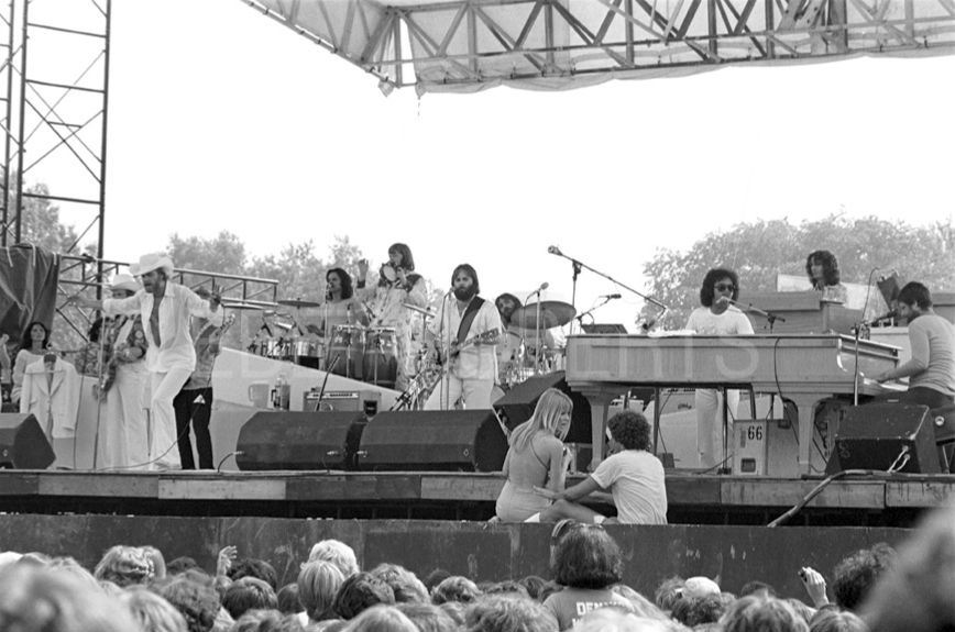 Elmo Peeler & The Beach Boys in concert
