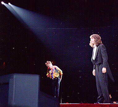 Rod Stewart & Elmo Peeler in concert